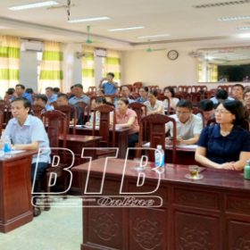 55 cán bộ, hội viên nông dân huyện Kiến Xương, tỉnh Thái Bình được tuyên truyền về xử lý rác thải hữu cơ